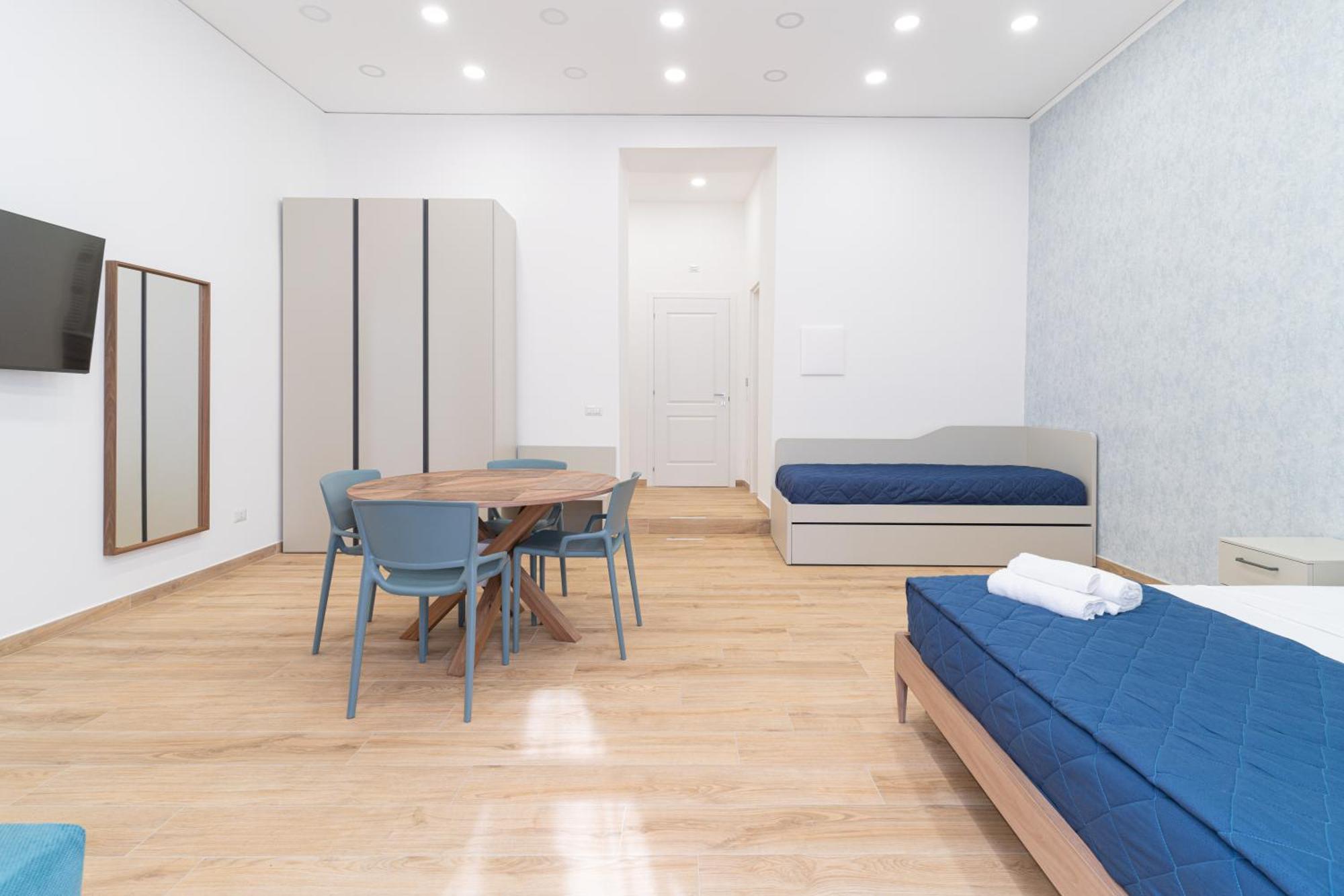 Familiensuite mit Balkon